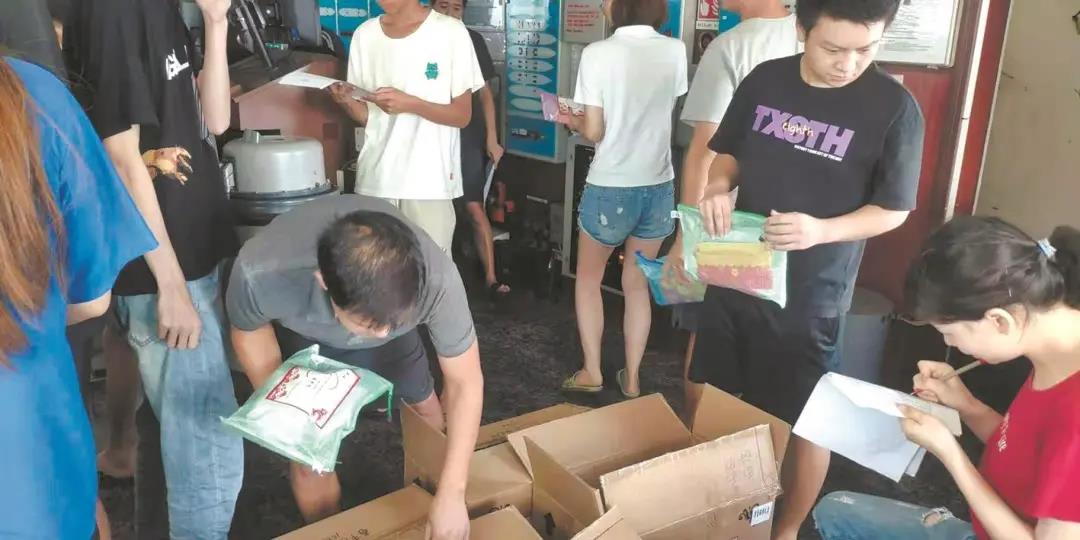 終于能回家了！64名中國船員被困海外一年多