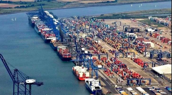 脫歐后英國港口擁堵加劇、蔓延！2M削減大西洋環(huán)線，不掛靠物浦港