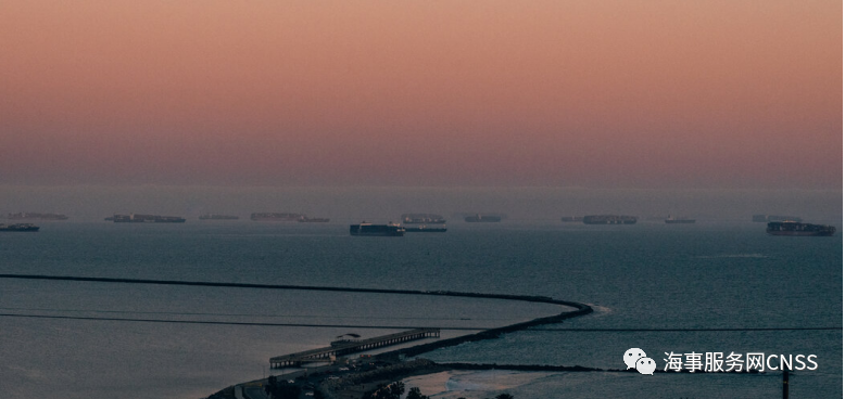 當前人箱船都缺! 船員連軸轉(zhuǎn)! 船舶加速飛!...各環(huán)節(jié)超負荷!...風暴過后, 請珍惜航運和船員！