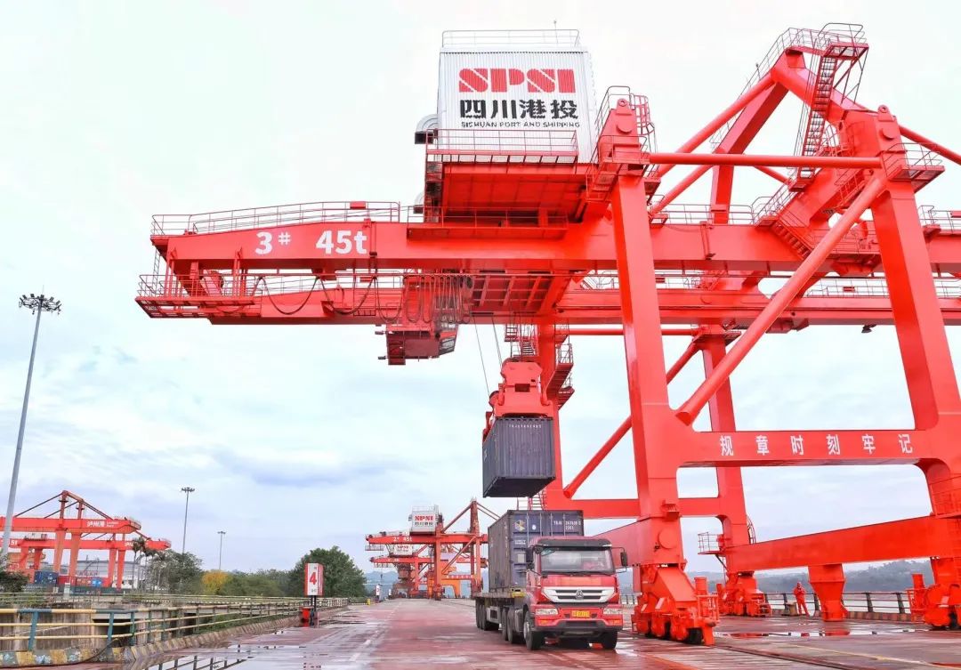 年吞吐量26萬TEU，實(shí)現(xiàn)營收58億？你沒聽錯(cuò) 