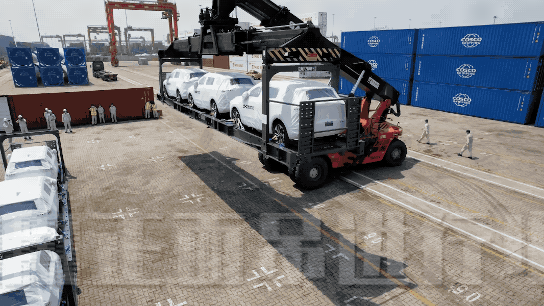 中遠(yuǎn)海運(yùn)特運(yùn)造了一批“變形金剛”！集裝箱，汽車，件雜貨、紙漿統(tǒng)統(tǒng)都能運(yùn)