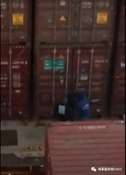 突發(fā)！一油輪貝寧遭襲, 9海盜綁走15船員! ...馬士基強(qiáng)烈呼吁國際軍事支持 