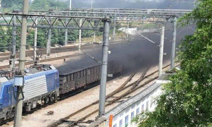 科普 | 運(yùn)煤的集裝箱沒有蓋，下雨可怎么辦?。? data-filename=