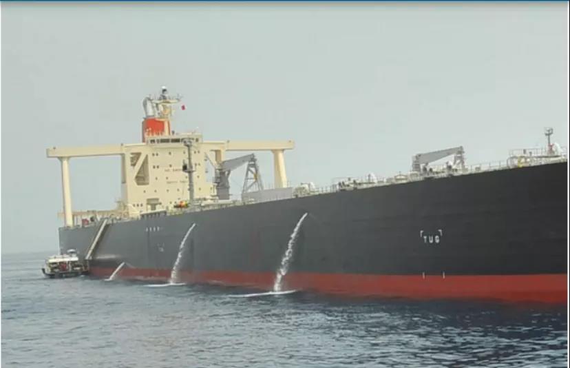 船員洗艙不慎，冒出1000噸重質(zhì)油，全部排放到海里！ 船長(zhǎng)、船東攤上事兒了