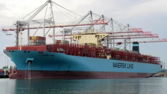 馬士基該輪約丟失750個(gè)箱子，集裝箱捆扎和堆高限制受到關(guān)注