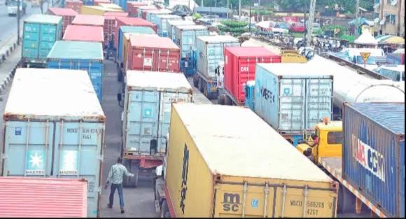 注意！超過4000個逾期滯留的集裝箱貨物將被拍賣！港口嚴重擁堵，進口商棄貨！