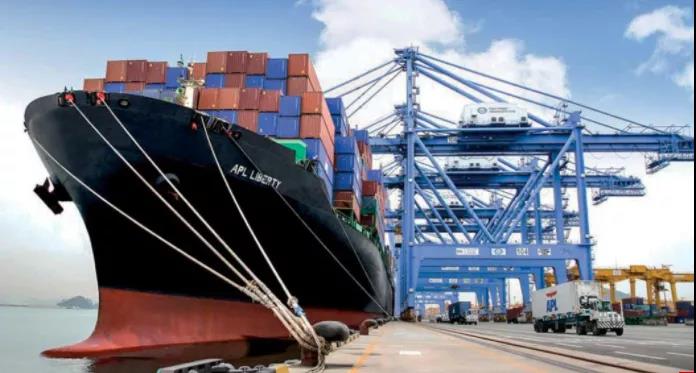 “死亡擁堵”！船舶到港1個月才能卸貨！一個貨柜運到內(nèi)陸20公里就需花費4000美元