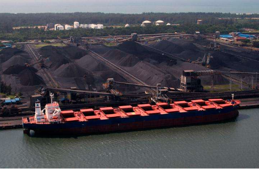 澳媒：在中國的煤炭船開始卸貨了！